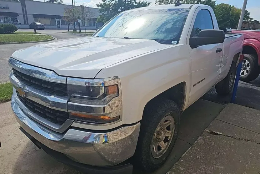 2018 Chevrolet Silverado Work Truck LS Base photo 1