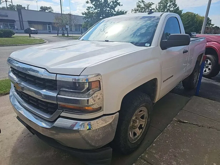 2018 Chevrolet Silverado Work Truck LS Base photo 1