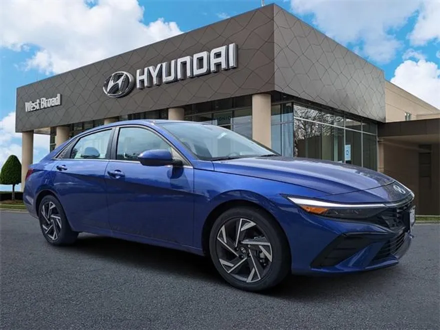 2025 Hyundai Elantra SEL Convenience photo 1