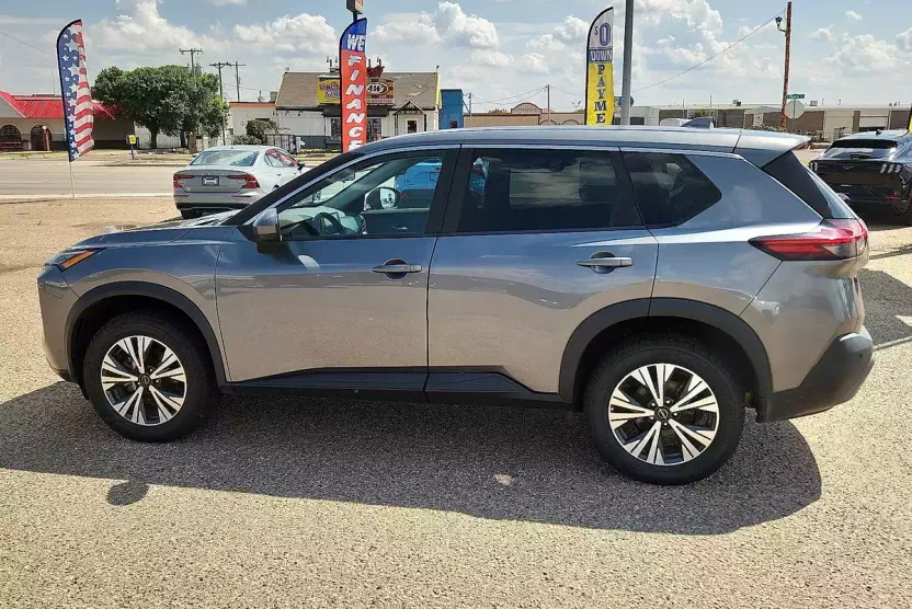 2023 Nissan Rogue SV photo 1