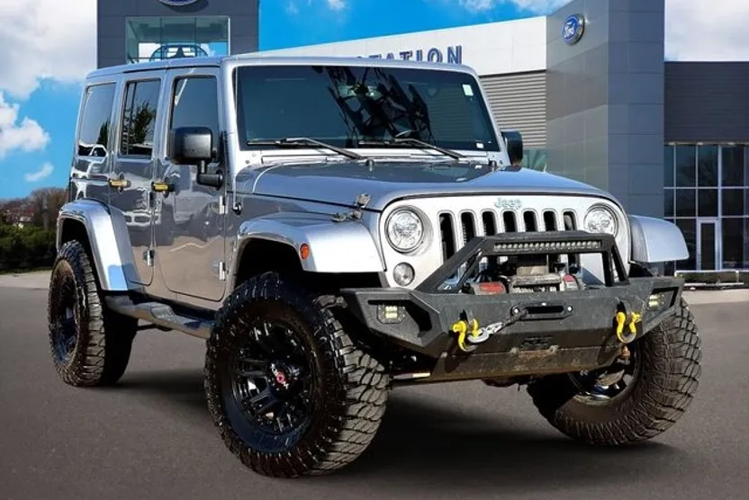 2017 Jeep Wrangler Unlimited Sahara photo 1