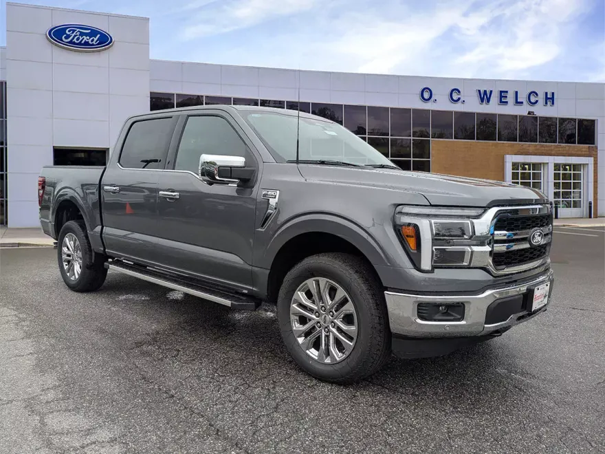 2025 Ford F-150 Lariat photo 1