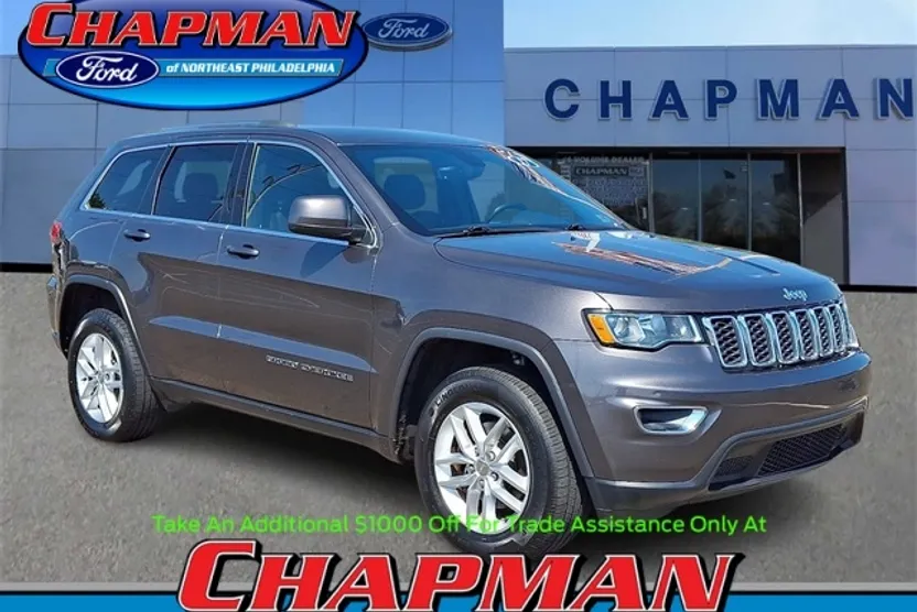 2017 Jeep Grand Cherokee Laredo photo 1