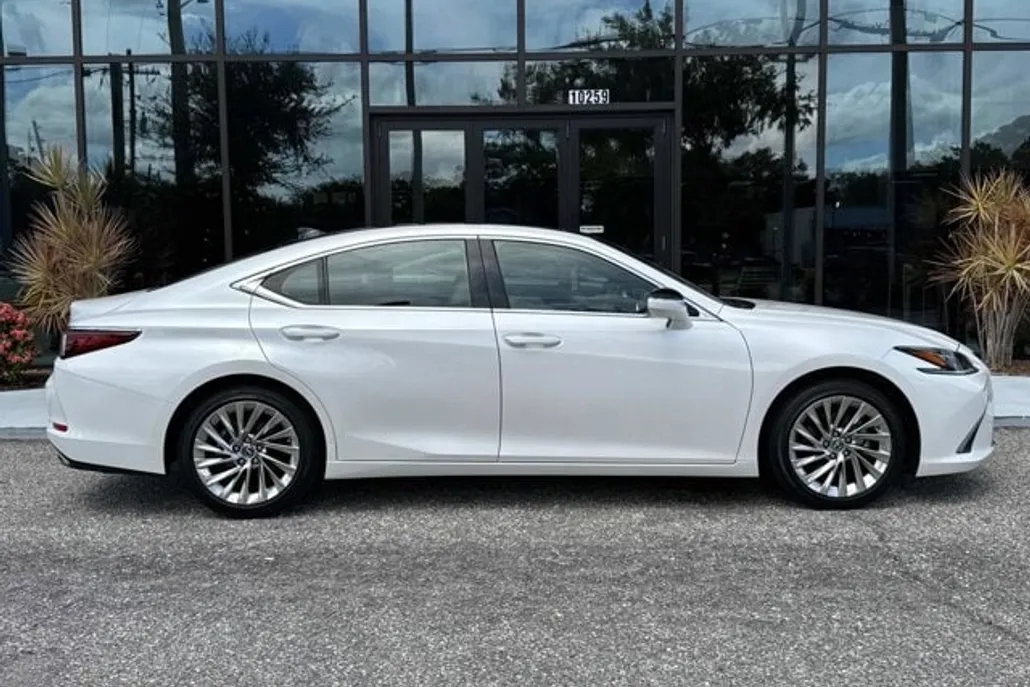 2020 Lexus ES 350 Ultra Luxury photo 1