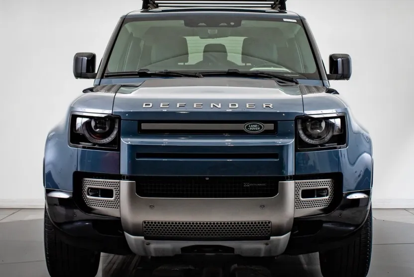 2022 Land Rover Defender 90 X-Dynamic S photo 1