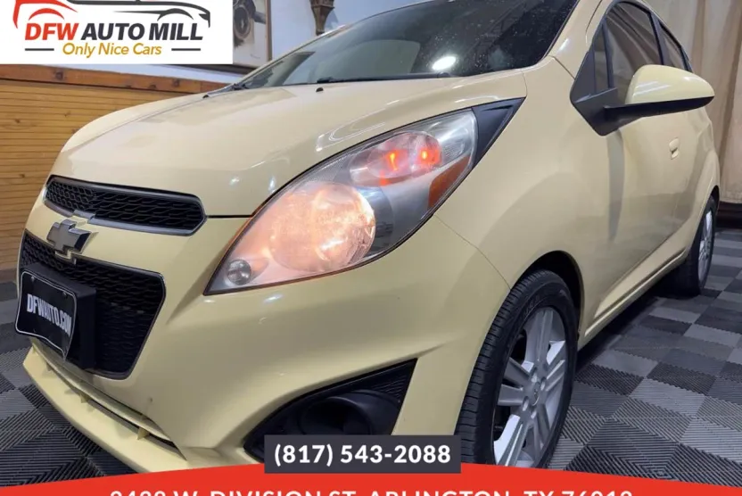 2014 Chevrolet Spark LT photo 1