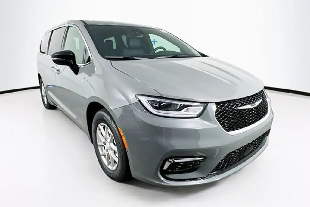 2025 Chrysler Pacifica photo 1