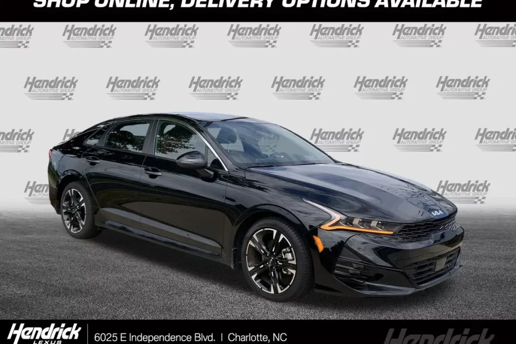 2023 Kia K5 GT-Line photo 1