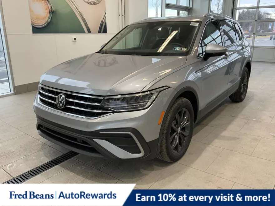 2024 Volkswagen Tiguan SE photo 1