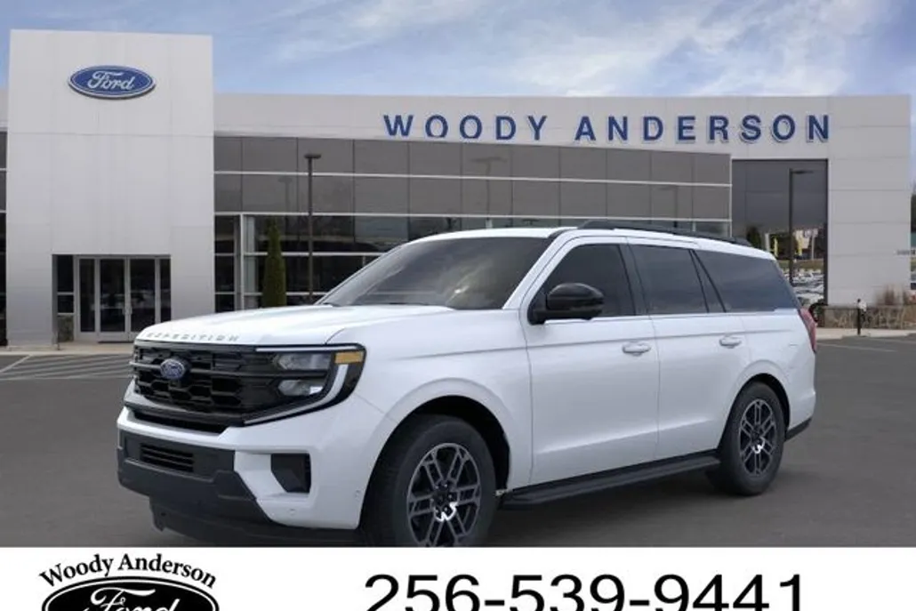 2025 Ford Expedition photo 1