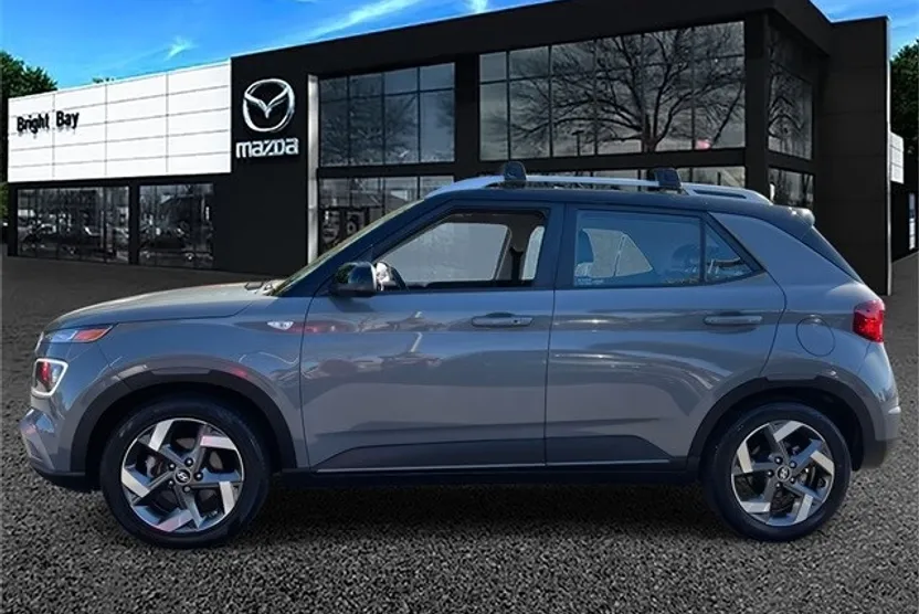 2022 Hyundai Venue SEL Limited photo 1
