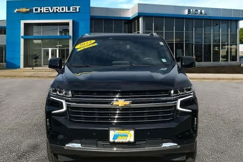 2023 Chevrolet Tahoe LT photo 1