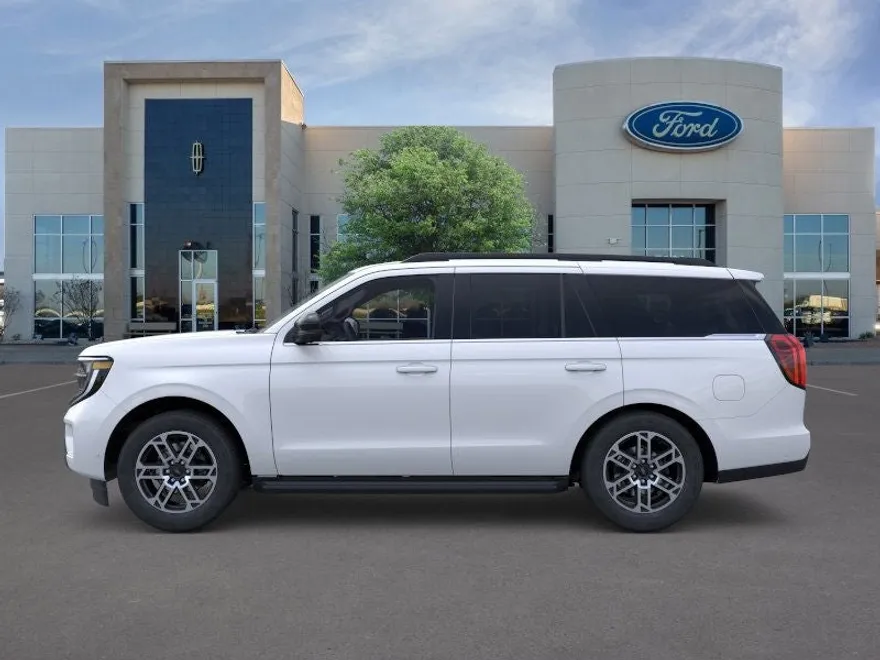 2025 Ford Expedition photo 1