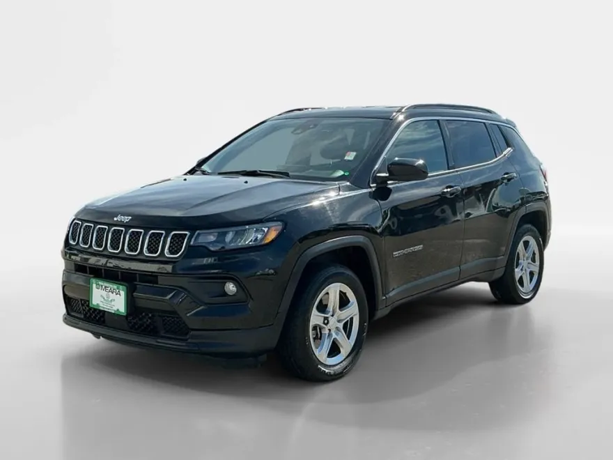 2024 Jeep Compass Latitude photo 1