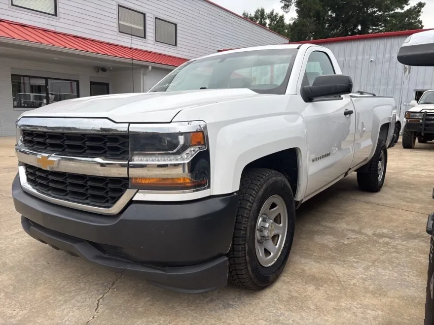 2018 Chevrolet Silverado 1500 photo 1