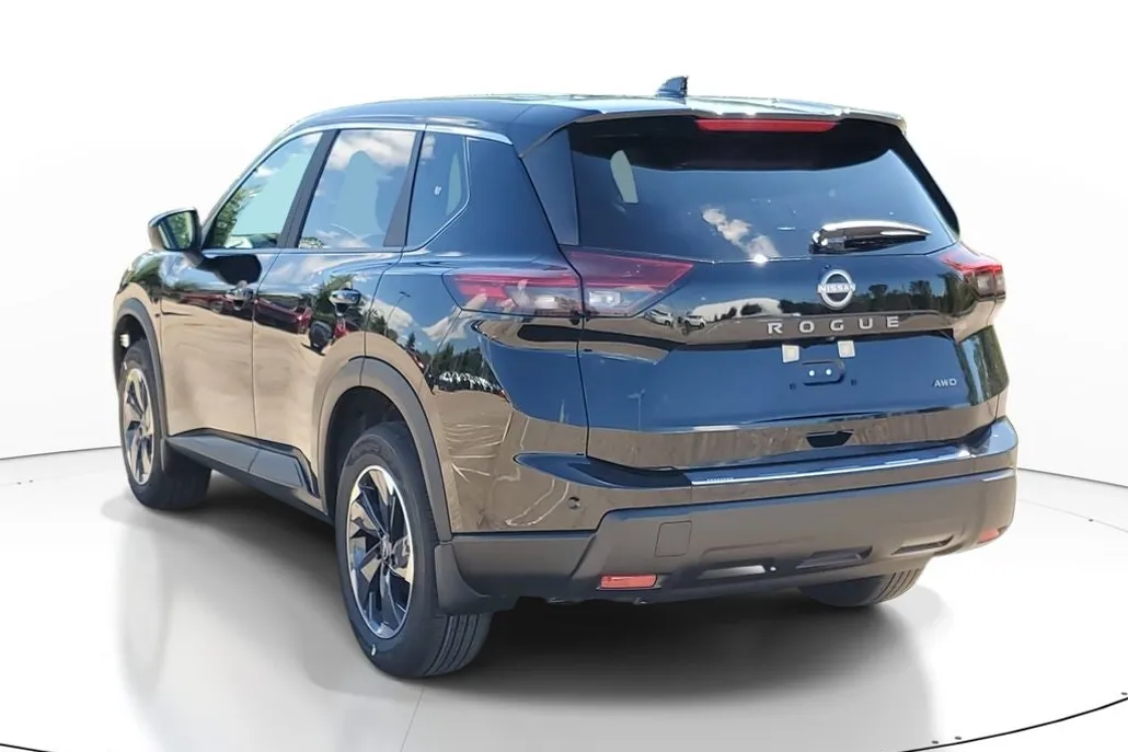 2026 Nissan Rogue SV photo 1