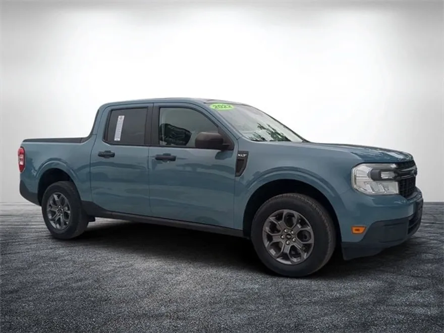 2022 Ford Maverick XLT photo 1