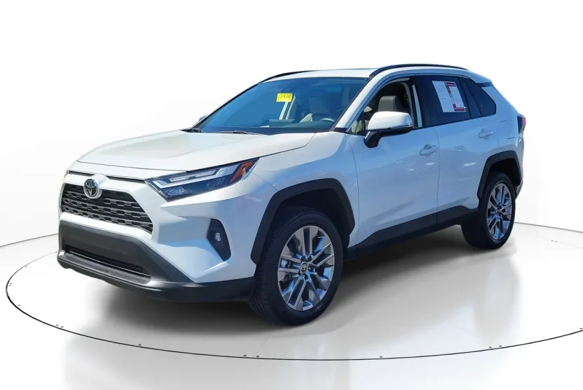 2025 Toyota RAV4 XLE Premium photo 1