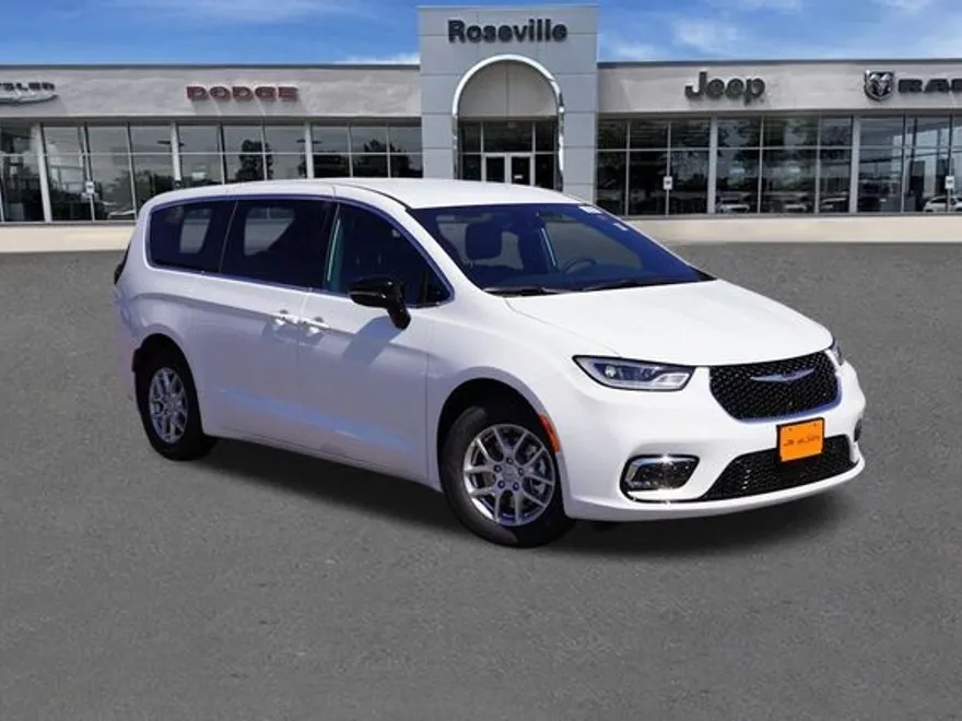 2025 Chrysler Pacifica photo 1