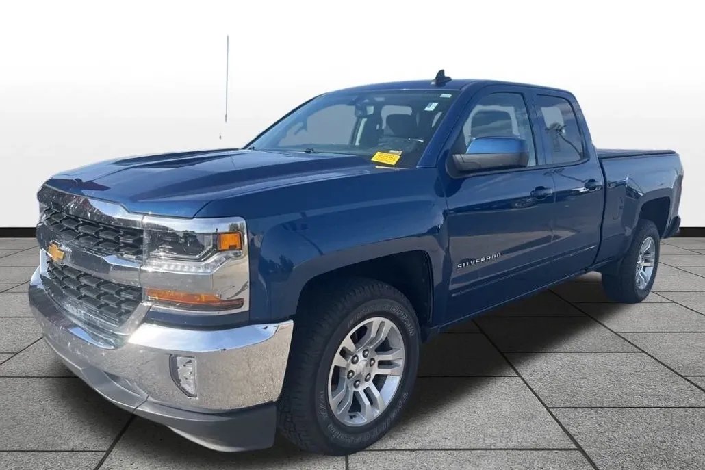 2019 Chevrolet Silverado 1500 LT photo 1