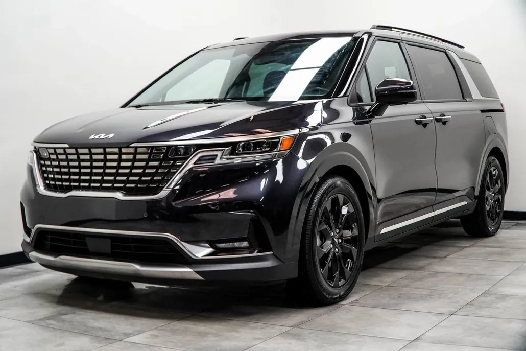 2024 Kia Carnival SX Prestige photo 1