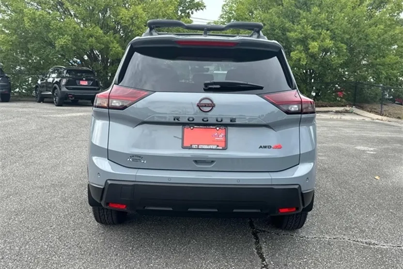 2026 Nissan Rogue SV photo 1