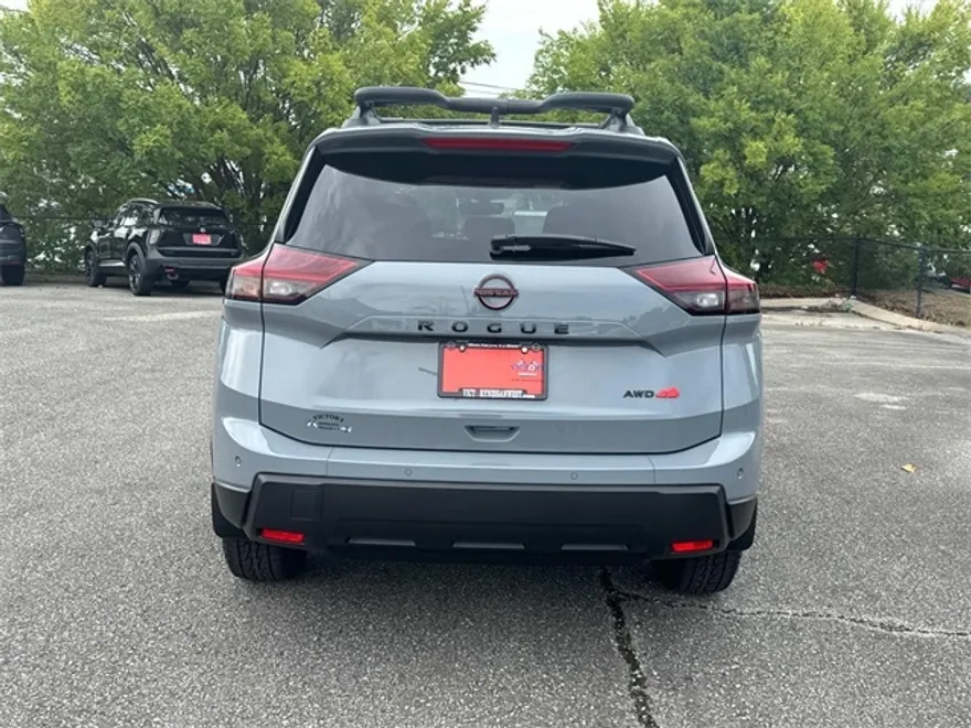 2026 Nissan Rogue SV photo 1