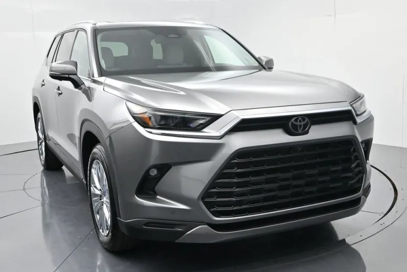2026 Toyota Grand Highlander Platinum photo 1