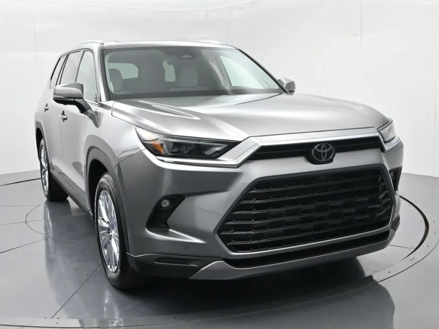 2026 Toyota Grand Highlander Platinum photo 1