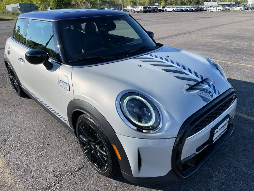 2022 Mini Cooper 2 Door Hardtop S photo 1