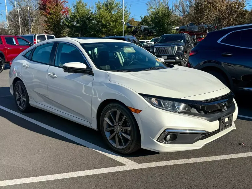 2019 Honda Civic EX photo 1