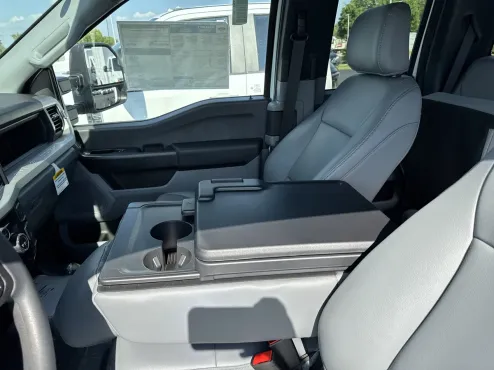 2025 Ford F-350 XL photo 4