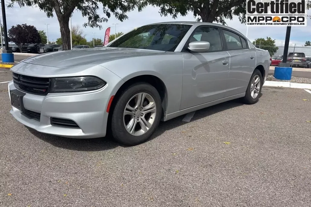 2022 Dodge Charger SXT photo 1
