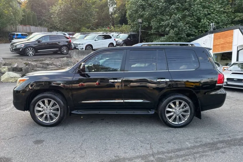 2009 Lexus LX 570 photo 1
