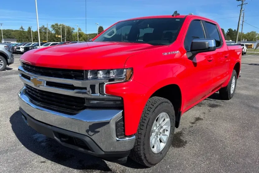 2022 Chevrolet Silverado 1500 LT photo 1
