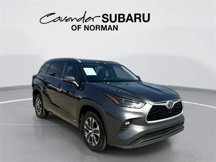 2023 Toyota Highlander Hybrid XLE photo 1