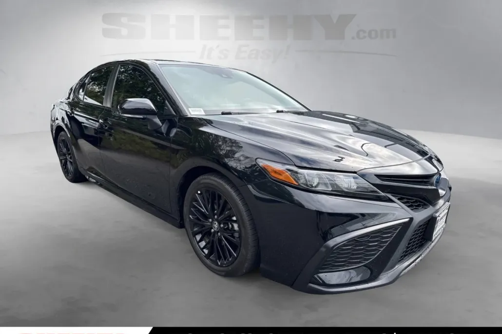2022 Toyota Camry Hybrid photo 1