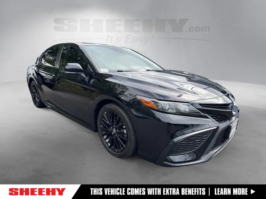2022 Toyota Camry Hybrid photo 1