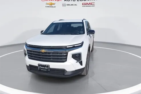 2025 Chevrolet Traverse photo 3