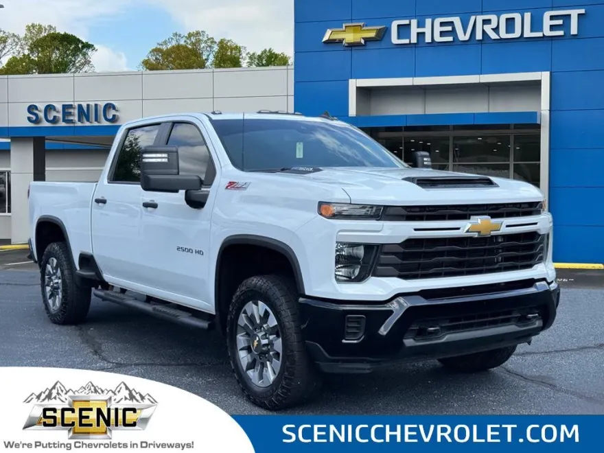 2024 Chevrolet Silverado 2500HD Custom photo 1