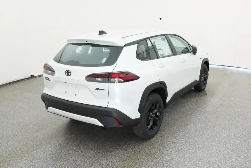 2026 Toyota Corolla Cross L photo 1