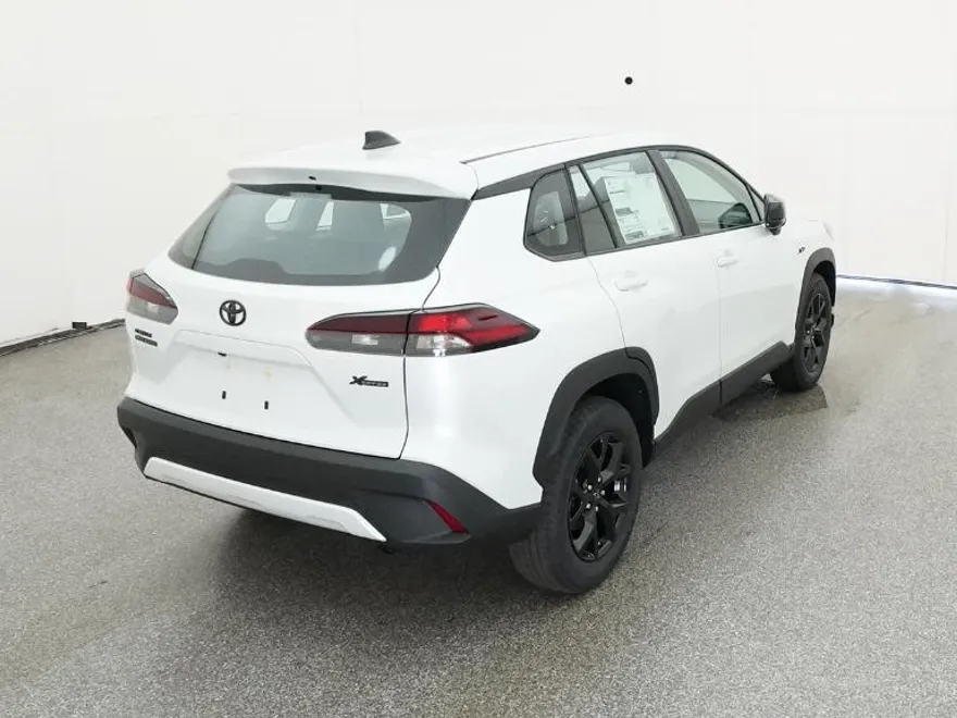 2026 Toyota Corolla Cross L photo 1