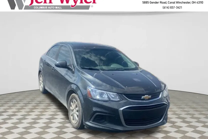 2020 Chevrolet Sonic LT photo 1