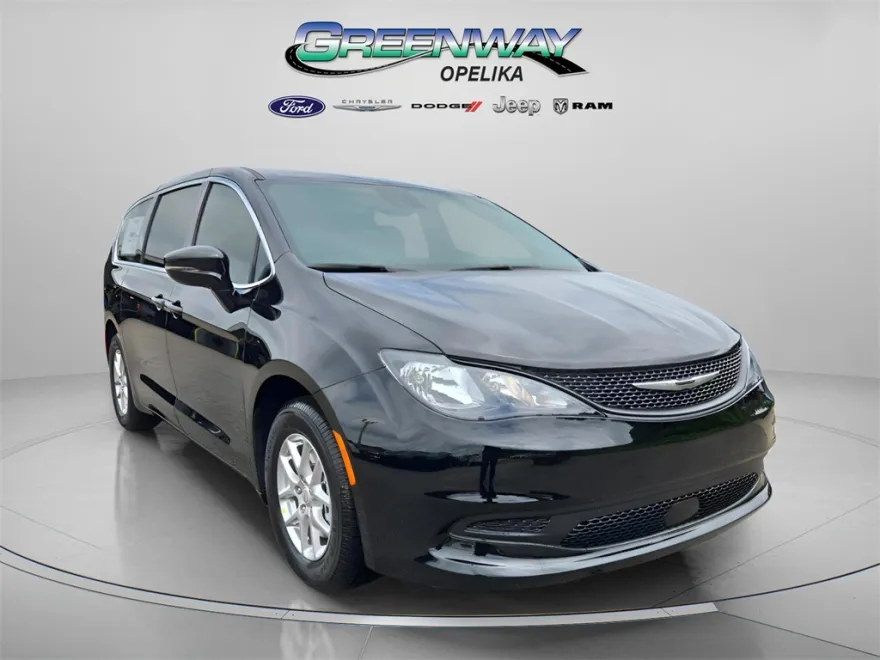 2026 Chrysler Voyager LX photo 1