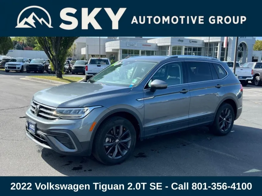 2022 Volkswagen Tiguan SE photo 1