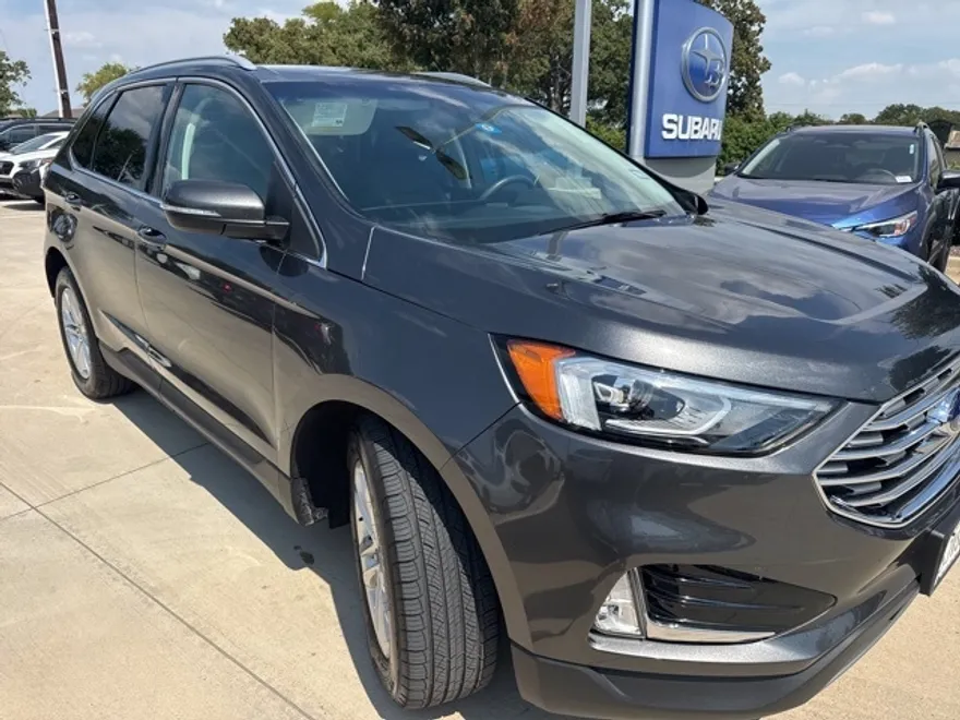 2020 Ford Edge SEL photo 1