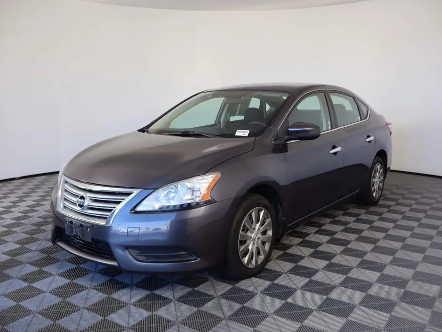 2014 Nissan Sentra SV photo 1