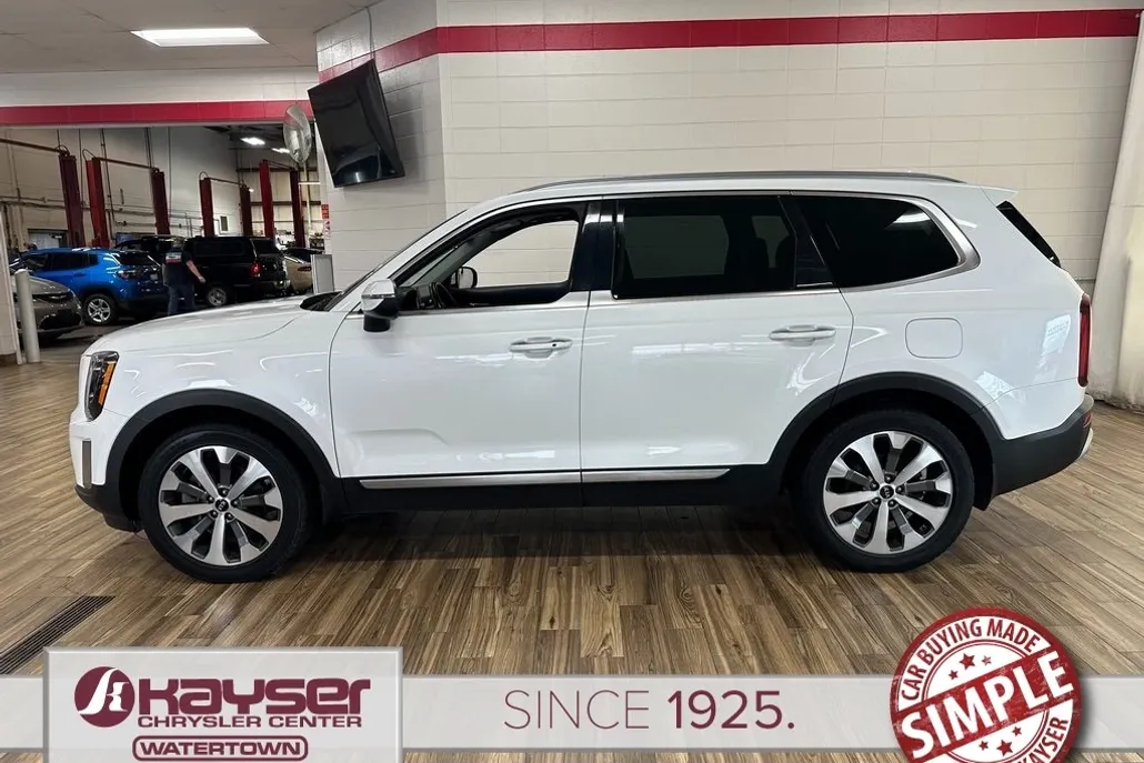 2020 Kia Telluride S photo 1