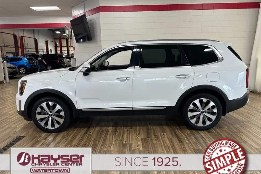 2020 Kia Telluride S photo 1