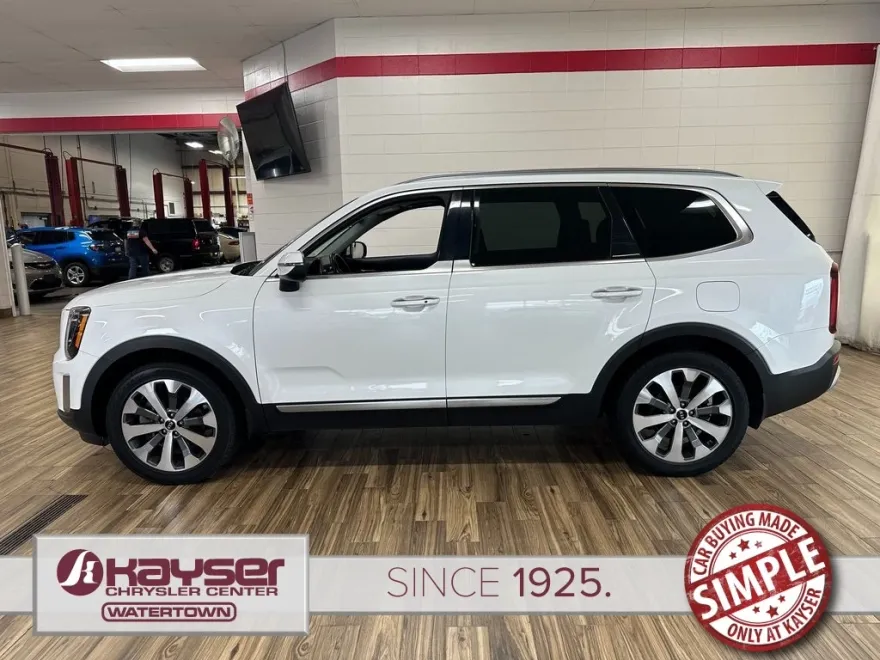 2020 Kia Telluride S photo 1